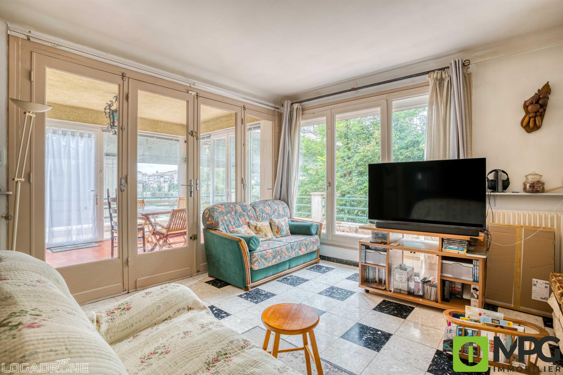Villeneuve Sur Lot 3 bedroom house, garage and garden