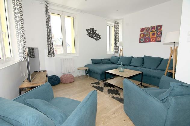 Exceptional T4 Duplex Apartment Near the beach in Fecamp