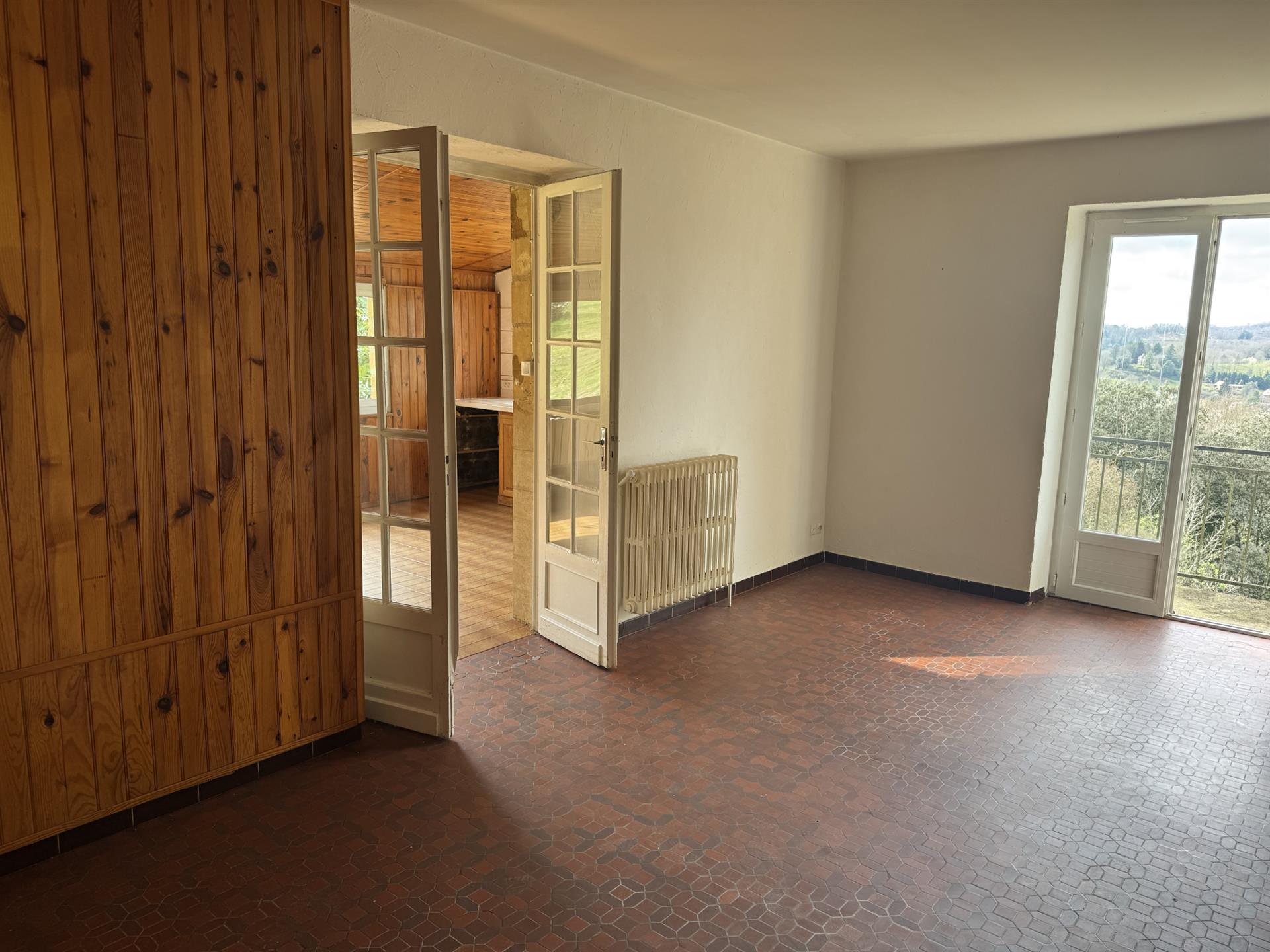Stone house in Sarlat + Outbuilding