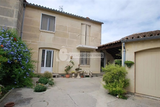 House T4 with garage in Fontvieille in a quiet area