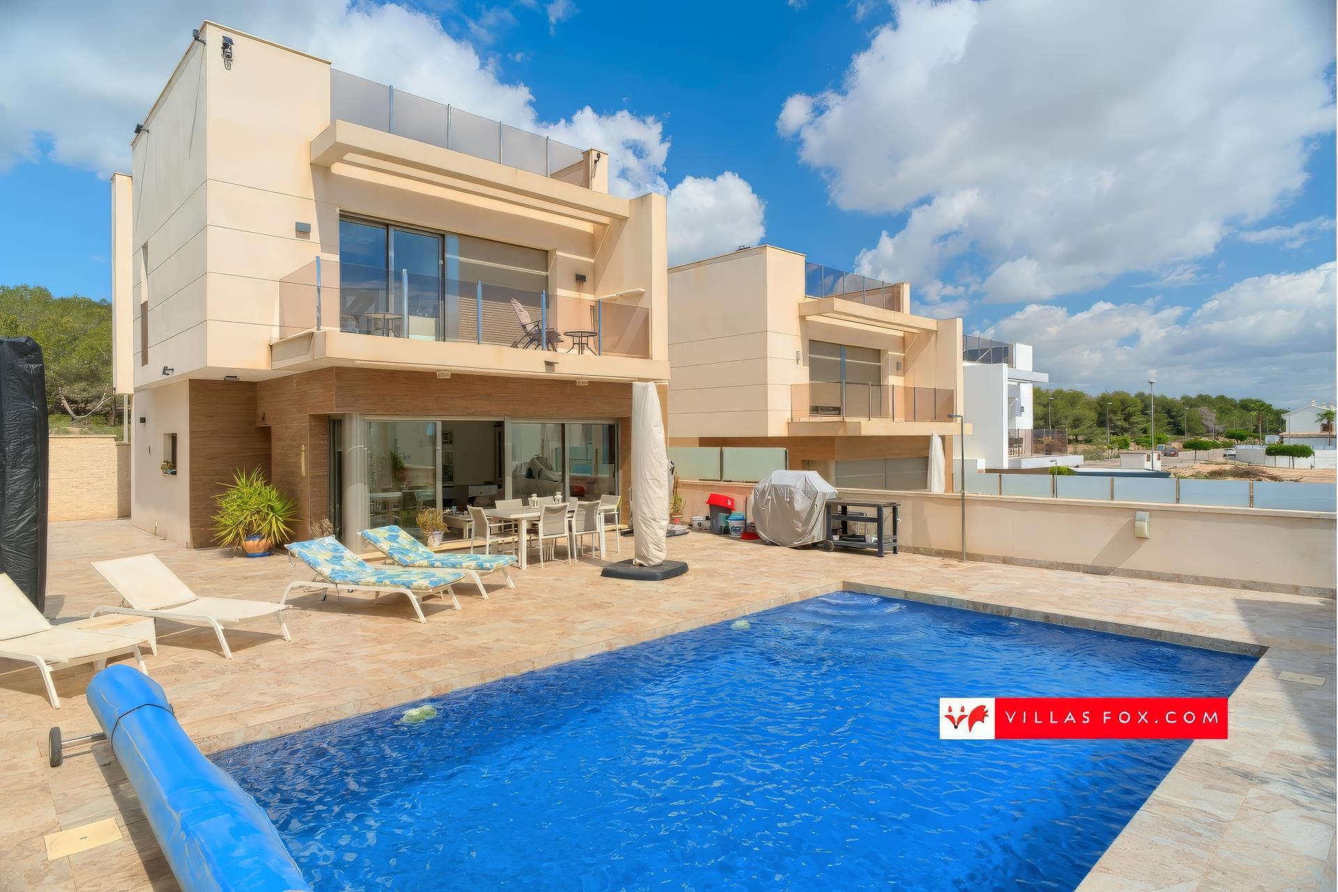 3-Bedroom, 3-bathroom modern Mirador de San Miguel Luxury Villa