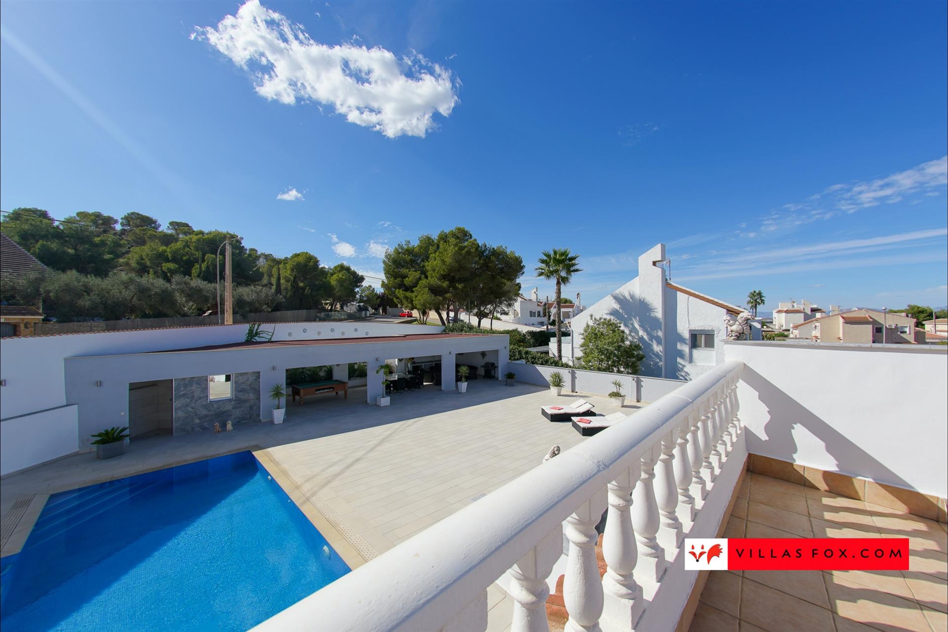 Las Comunicaciones 6-bedroom villa on triple plot