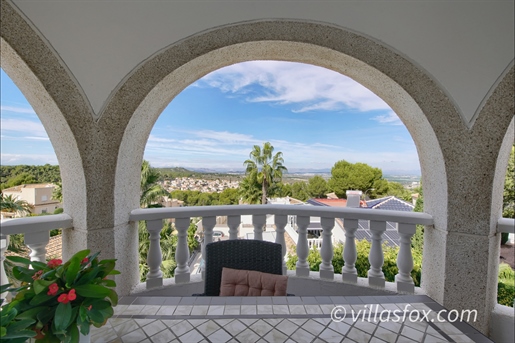 4-Bedroom detached villa with pool and amazing views, Las Comunicaciones
