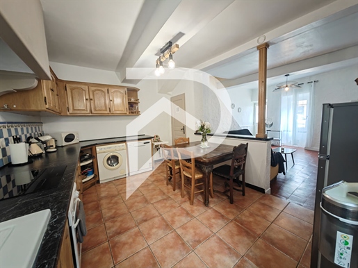 Rental investment opportunity - House with views of the medieval city of Carcassonne