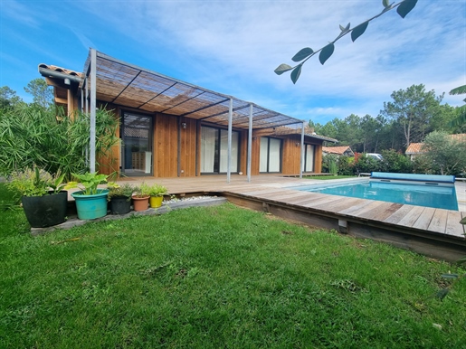 Wooden frame house T4 107m² swimming pool landscaped garden