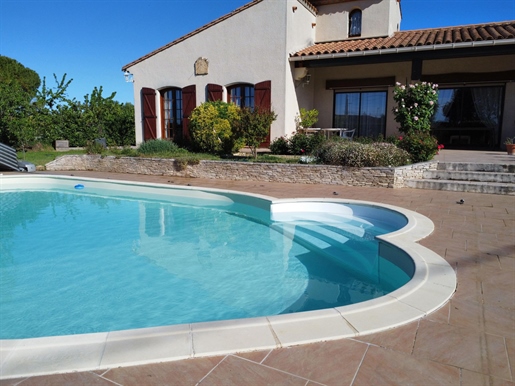 Carcassonne Südwesten, schönes Einfamilienhaus mit Swimmingpool und Blick auf die Pyrenäen