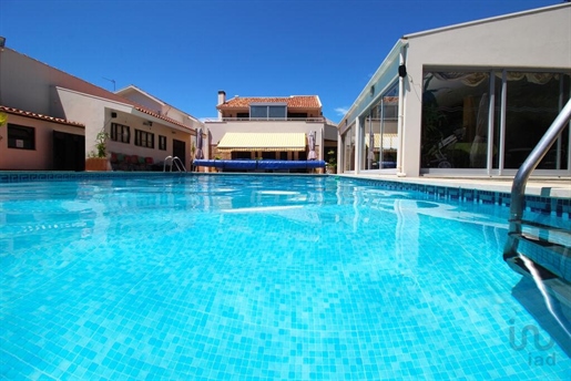 Home / Villa with 5 Rooms in Aveiro with 619,00 m²