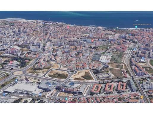 Urban plot with 810m2 and construction area of 2400m2, Setúbal