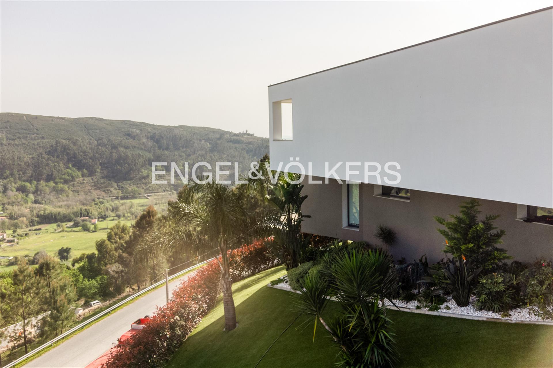 Moderne stijl villa met 4 slaapkamers en een prachtig uitzicht