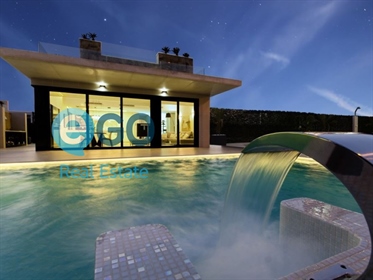 Villa met privézwembad