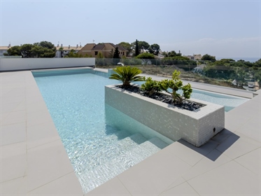 Villa mit Pool privat