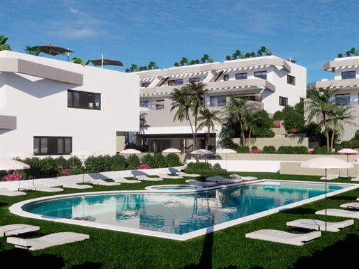 Häuser mit Terrasse, Solarium und Panoramablick auf das Mittelmeer. Luz Resort.