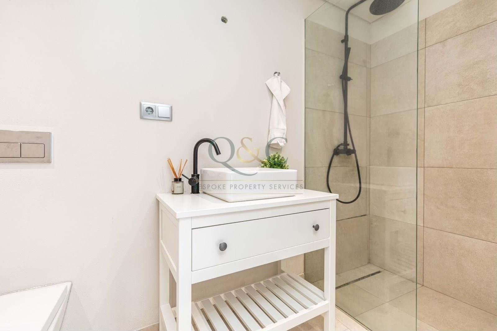 Charming contemporary semi-detached house close to the centre of Loulé