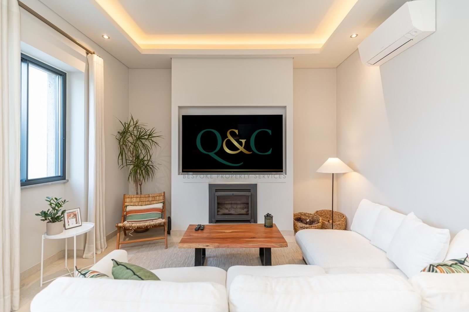 Charming contemporary semi-detached house close to the centre of Loulé