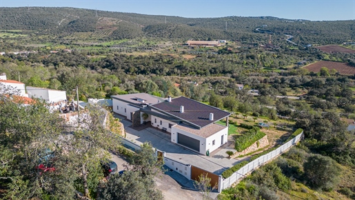 Contemporary 4 bedrooms, 3 bathrooms villa for sale with magnificent countryside views.