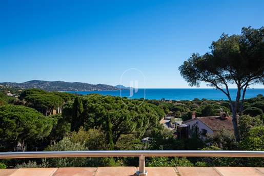 Bright villa with panoramic sea view for sale in Sainte-Maxime