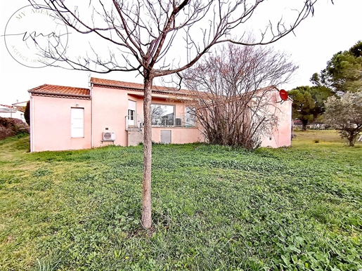 Thézan-Lès-Béziers, large T5 family villa of 140m2 on one level, with garage and land of 1000m2