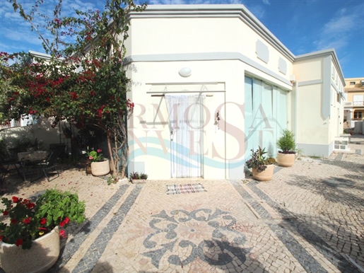 2 bedroom villa in Fuzeta with large yard and independent basement!