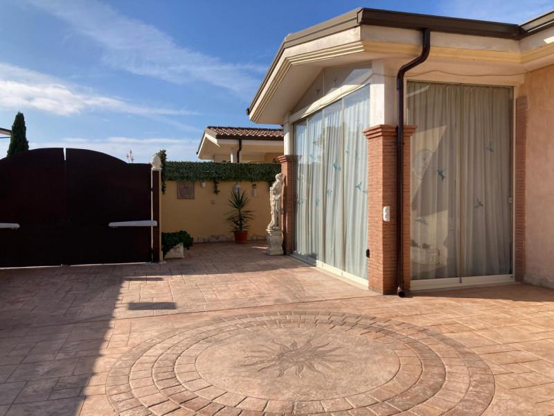 Purchase: House (00042)