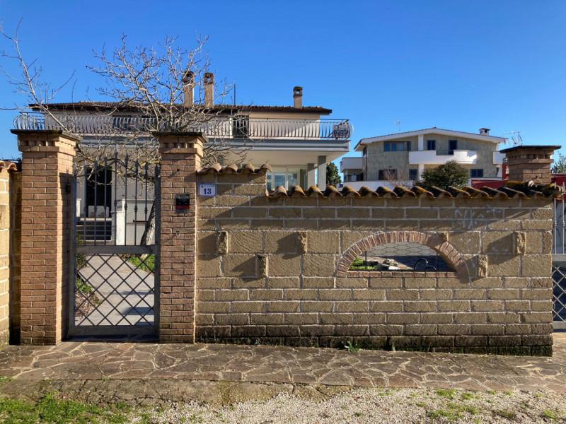 Villa unifamiliare via Montasola, Loricina, Seccia, Tre Cancelli, Nettuno