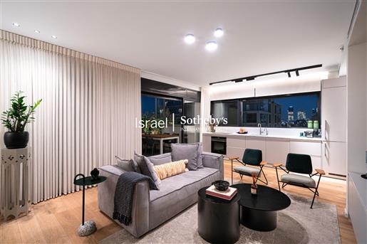 Architecturally Designed Fully Furnished Penthouse in Northern Tel Aviv