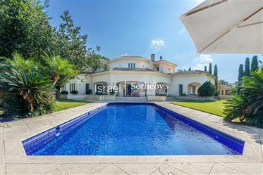 Luxuriöse 3-stöckige Villa mit Swimmingpool | Savyon