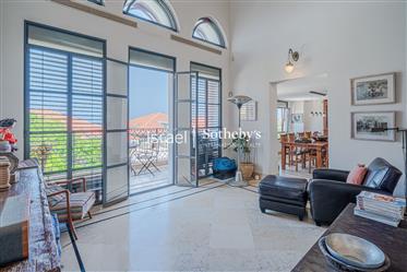 3-Story Seaview House in the Maronite Quarter in Jaffa 