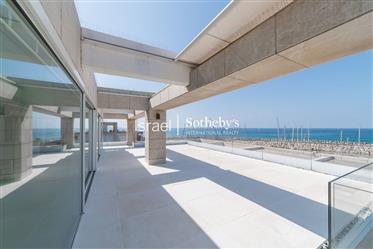 Spectacular Designer Apartment at the Marina | Herzliya Pituach 