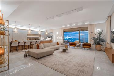 Spectacular Sea View Penthouse in Netanya 