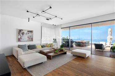 Magnificent Seafront Attached House with a Pool | Nat 16 – Netanya