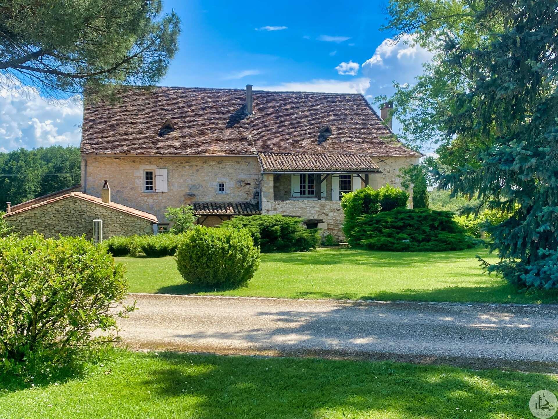Character house near Issigeac - gorgeous garden