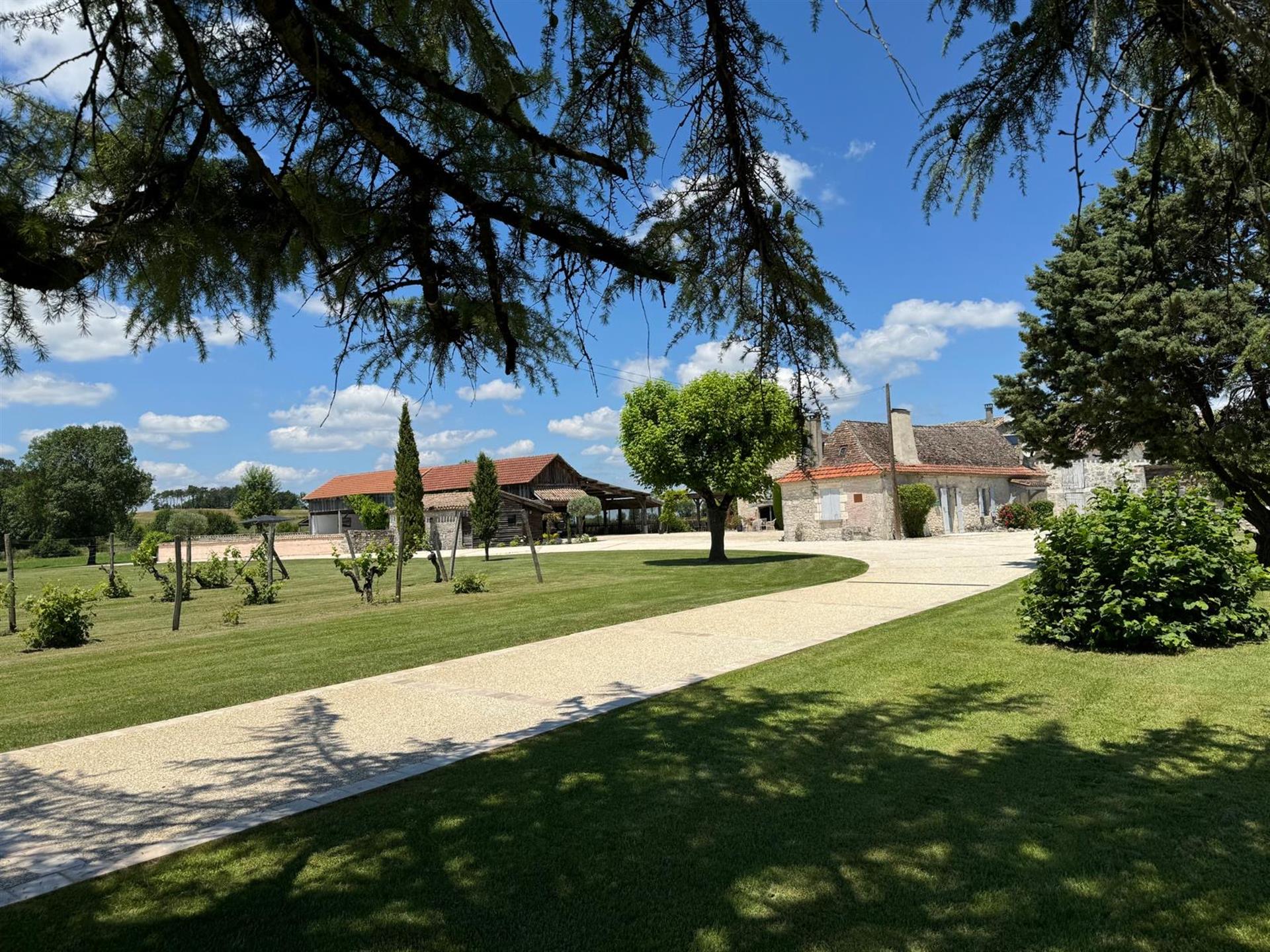 Beautiful domaine near to Issigeac and Bergerac