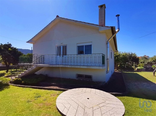 House with 3 Rooms in Viana do Castelo with 100,00 m²