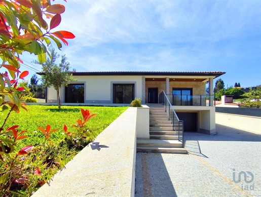 House with 4 Rooms in Viana do Castelo with 241,00 m²