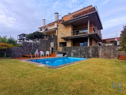 Dom z 4 pokojami w Viana do Castelo o powierzchni 286,00 m²