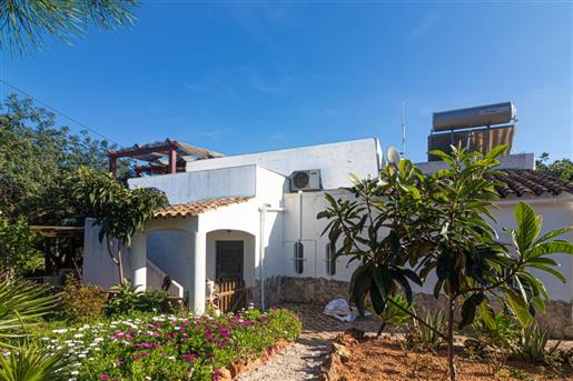 Villa im traditionellen Stil mit schönem Garten und Swimmingpool - Santa Bárbara de Nexe, Faro Alga