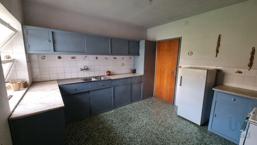 Huis met 4 kamers in Almofala e Escarigo met 260,00 m²