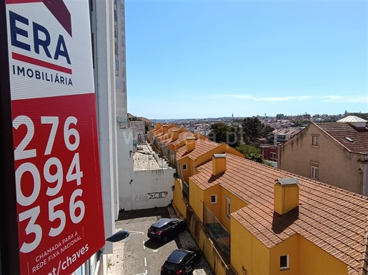 Apartamento, 3 habitaciones, Lisboa, Penha de Fran