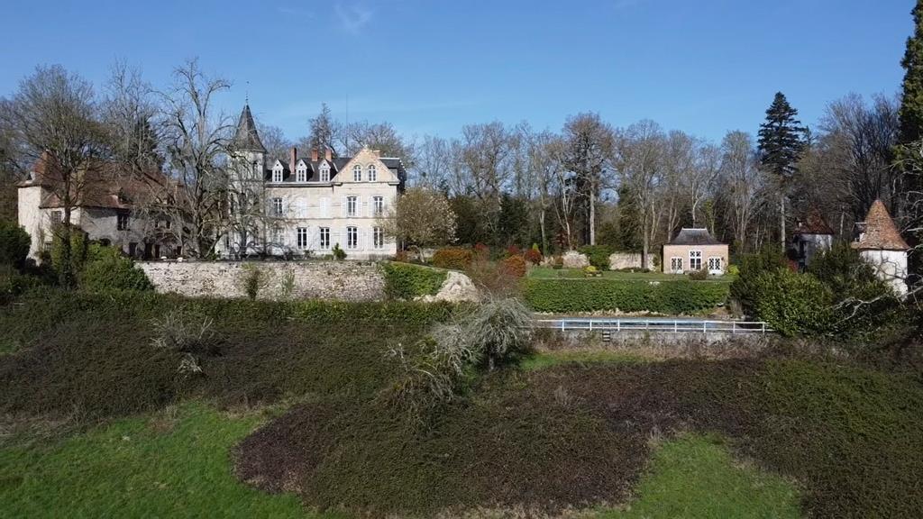 Castillo de Napoleón III con parque y dependencias