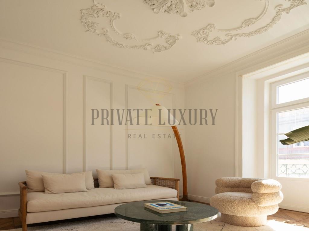 Charming Pombaline Apartment in Santos - Historic Elegance with Contemporary Sophistication