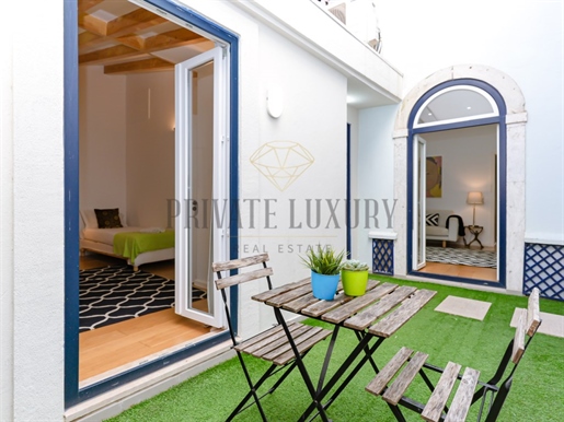 Apartamento de 3 dormitorios de 100m2 con patio privado - São Vicente