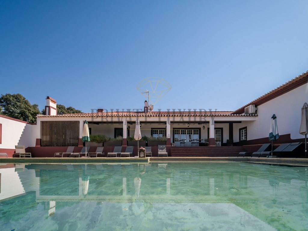 'Herdade Paradisíaca: A Dream Property with 380 hectares, Private Pool and Luxurious Suites in the H
