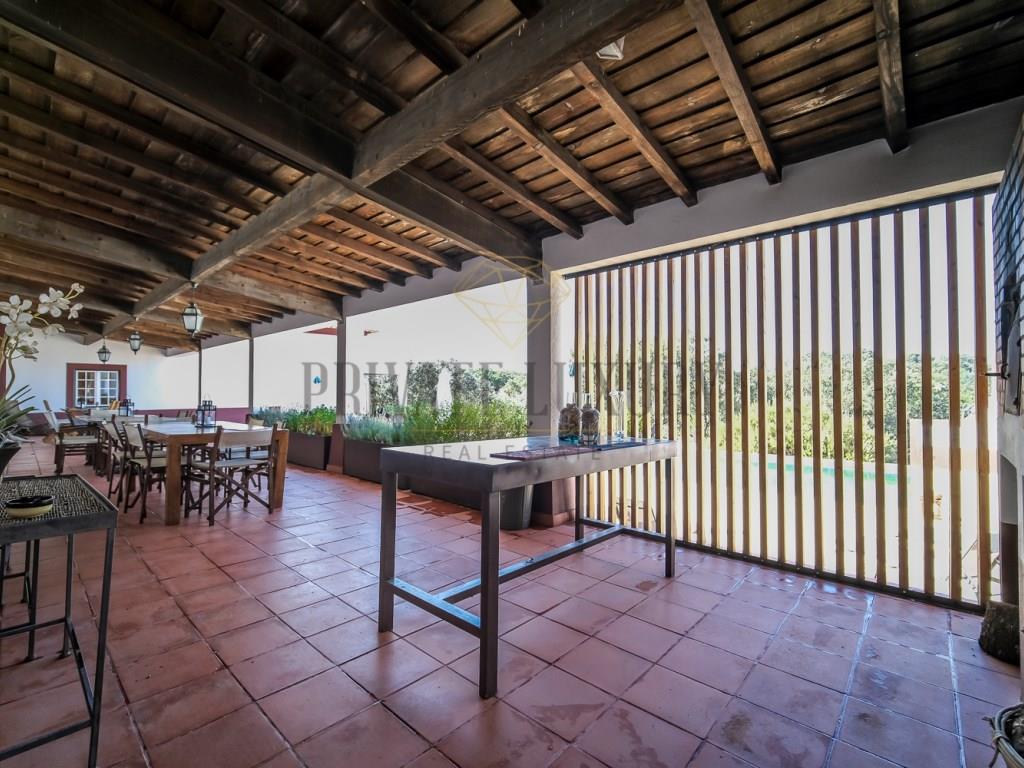'Herdade Paradisíaca: A Dream Property with 380 hectares, Private Pool and Luxurious Suites in the H