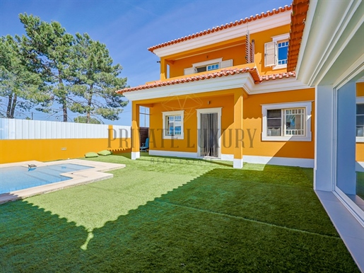 Villa de 4 dormitorios con piscina en Palmela con fácil acceso a Lisboa