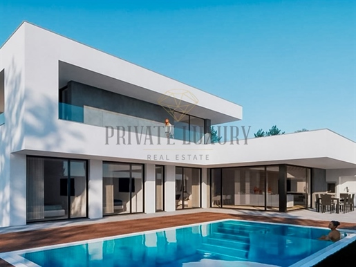 Plot 910 m2 - Project approved House T4 - 450m2 - Charneca da Caparica