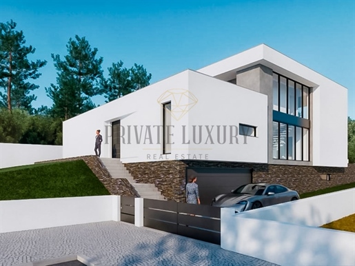 Terrain 910 m2 - Projet approuvé Maison T4 - 450m2 - Charneca da Caparica