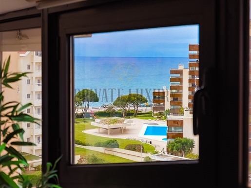 Apartamento de 3 dormitorios en Alameda da Guia con balcón y vistas al mar
