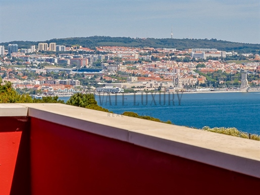 5 bedroom villa with panoramic views near Lisbon