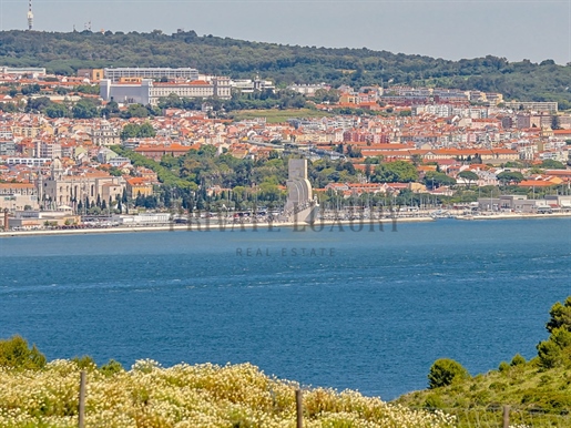 5 bedroom villa with panoramic views near Lisbon