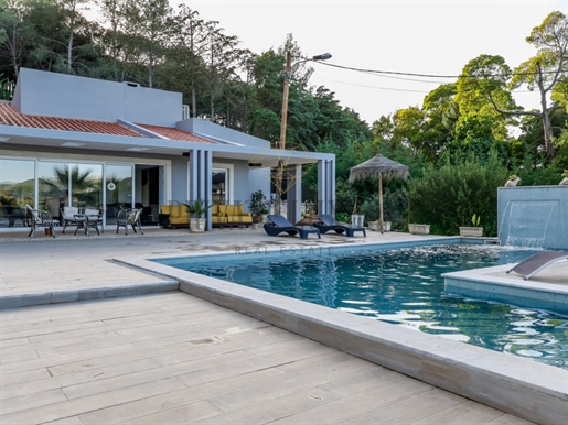 Granja de 8 dormitorios con piscina climatizada, picadero y jardín en Setúbal